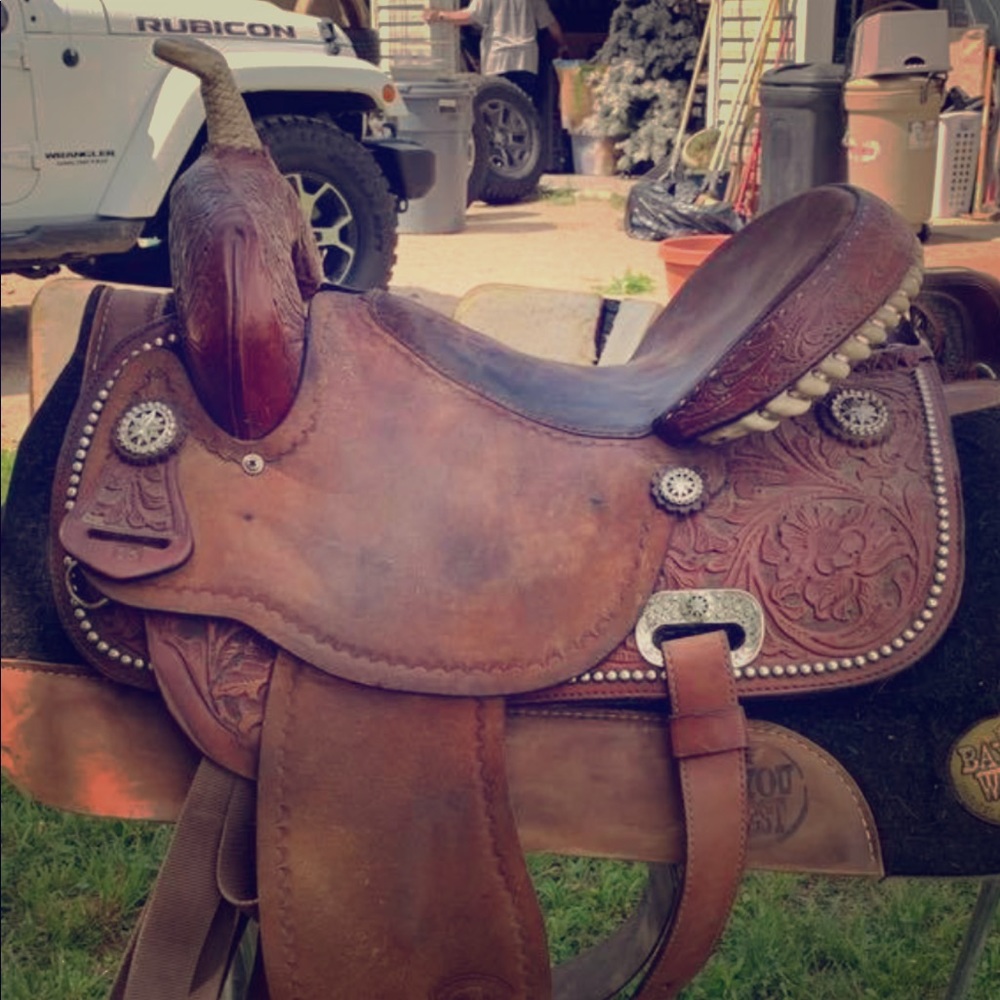 15” Tex tan go round barrel saddle 7” gullet